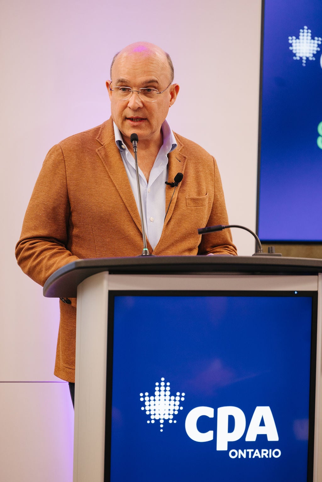 Jim Balsillie speaking at ILA event of CPA Ontario