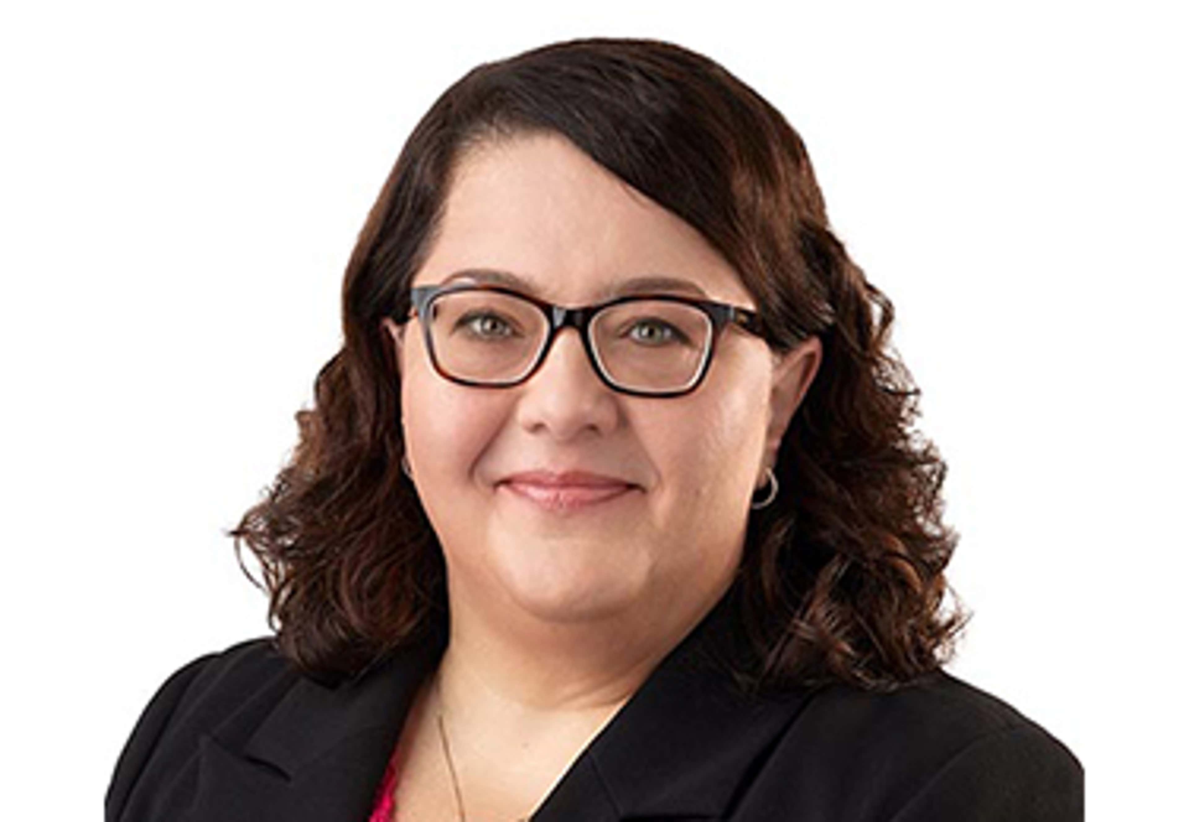 Headshot of Paulina Molnar, CPA, CA, ICD.D