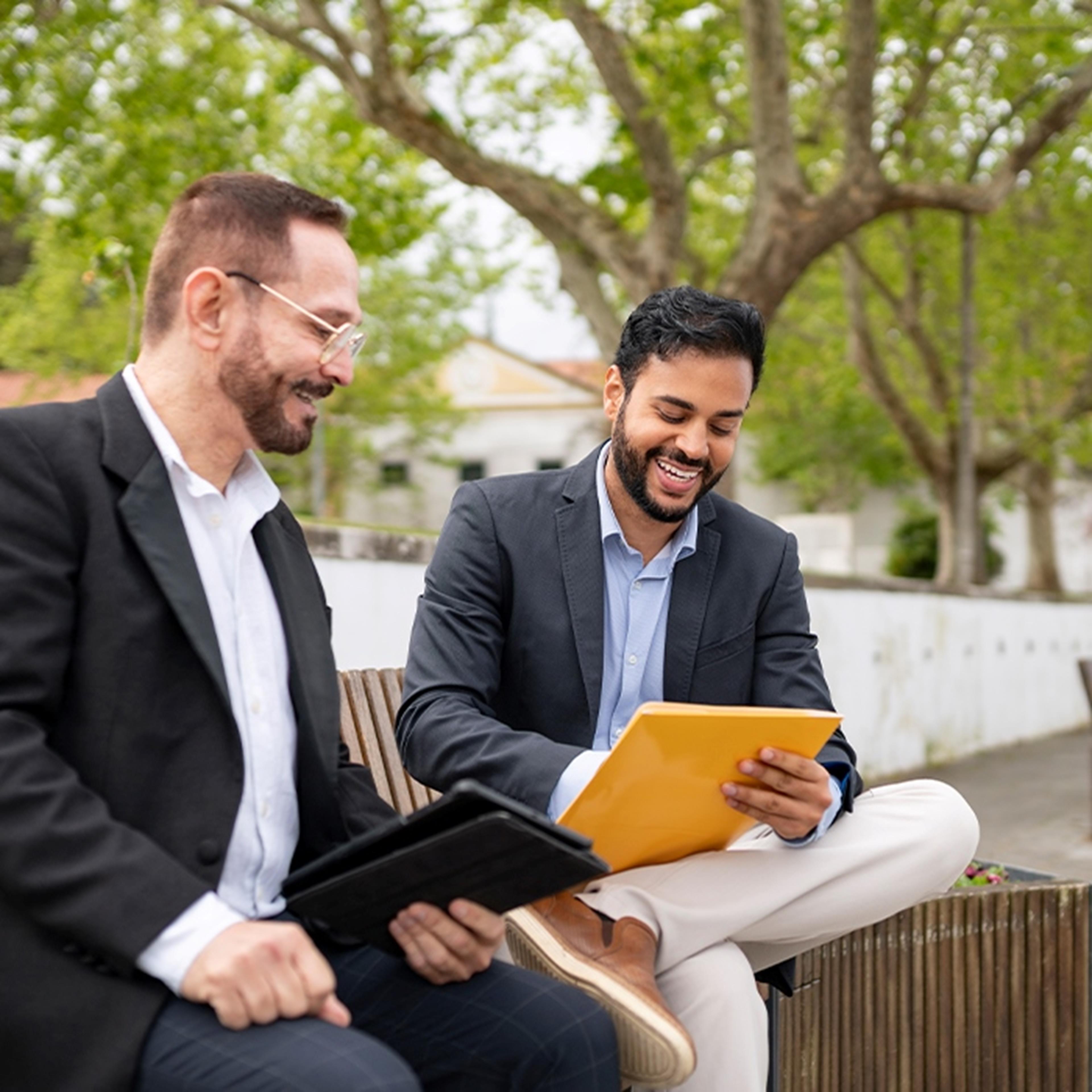 Two men sitting and having a conversation